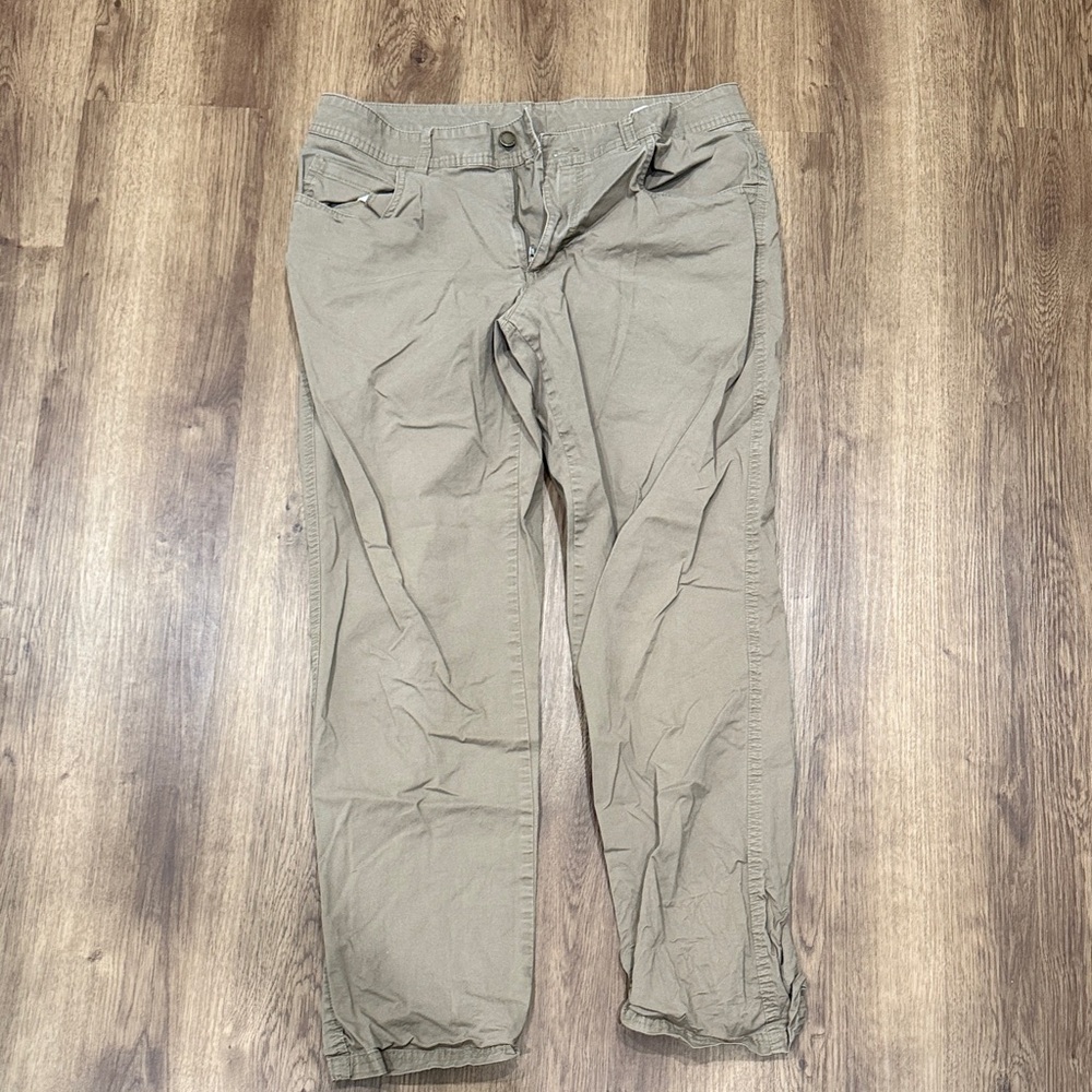 Columbia Men's Khaki Chinos